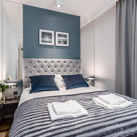 Deo Na Wyspie Spichrzów Aparthotel Danzig