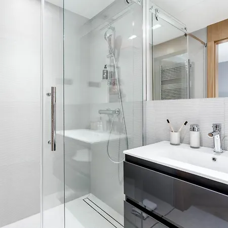 Deo Na Wyspie Spichrzów Aparthotel Danzig